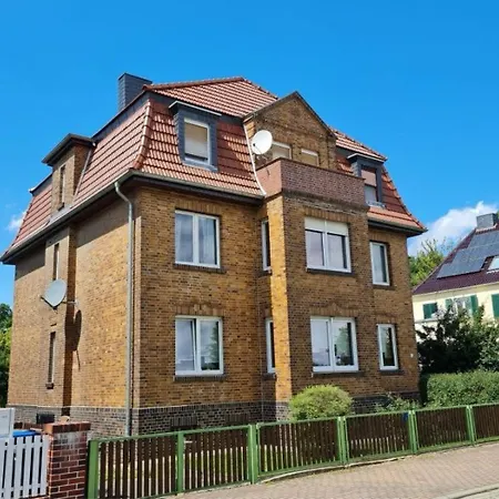 Zuhause Am - Eleganz Im Altbau Appartement Bitterfeld-Wolfen